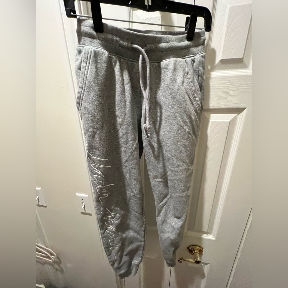 Women’s under armour sweatpants size XS